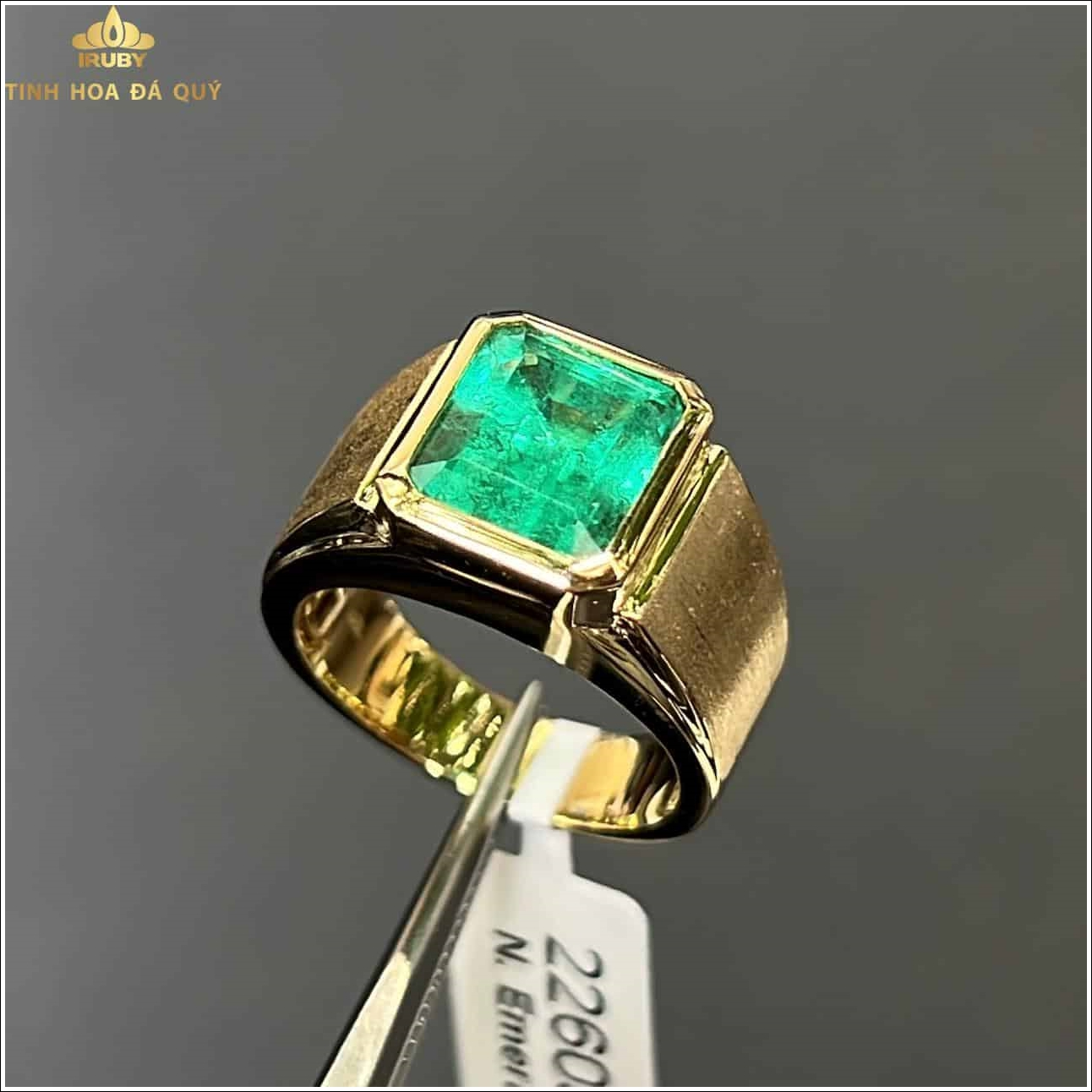 Nhẫn Nam Lục Bảo Bọc Vàng 18K
